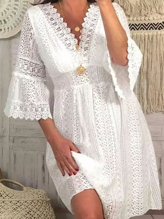 [Vendite calde] Abito in pizzo con scollo a V e dettaglio cut-out